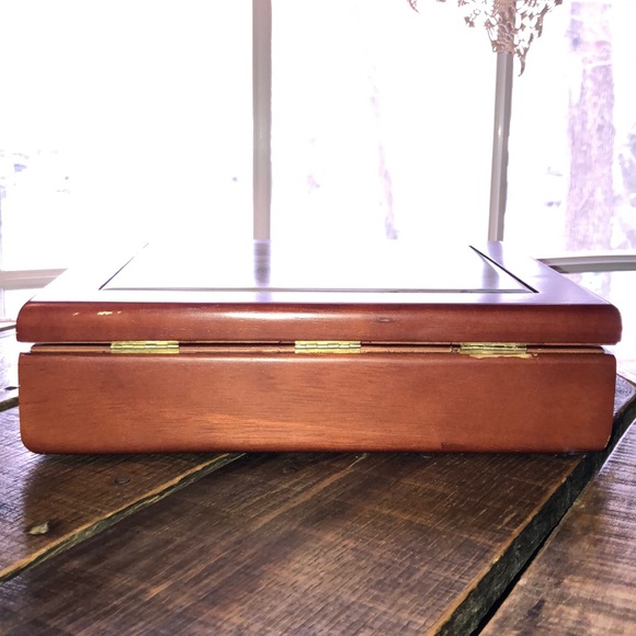 Edna Hibel “Girl on Horse” felt wooden trinket box - Picture 8 of 13